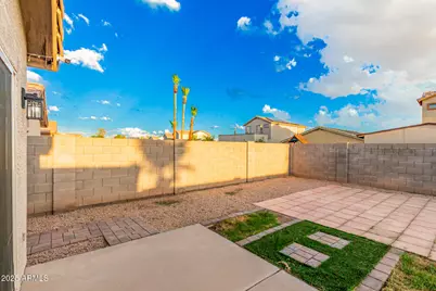 6237 W Raymond Street, Phoenix, AZ 85043 - Photo 9