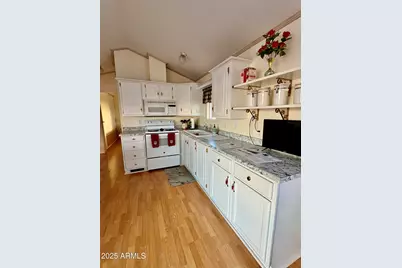 7750 E Broadway Road #604, Mesa, AZ 85208 - Photo 9