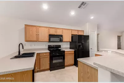 8119 W Tonto Lane, Peoria, AZ 85382 - Photo 3