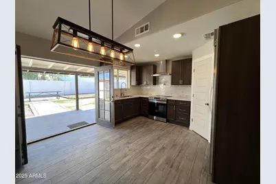8201 S 26th Street, Phoenix, AZ 85042 - Photo 7