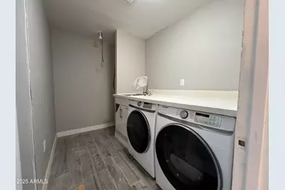 8201 S 26th Street, Phoenix, AZ 85042 - Photo 9