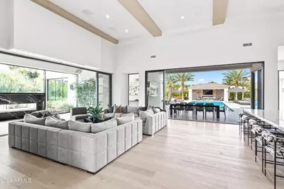 6830 E Hummingbird Lane, Paradise Valley, AZ 85253 - Photo 11