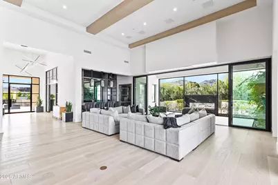 6830 E Hummingbird Lane, Paradise Valley, AZ 85253 - Photo 9