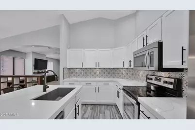 14952 W Maui Lane, Surprise, AZ 85379 - Photo 3