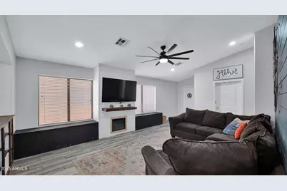 14952 W Maui Lane, Surprise, AZ 85379 - Photo 5