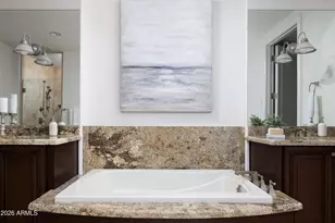 2402 E Esplanade Ln, Phoenix, AZ 85016 - Photo 23