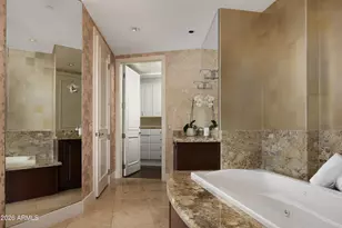 2402 E Esplanade Ln, Phoenix, AZ 85016 - Photo 17