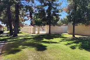 3107 W Harmont Dr, Phoenix, AZ 85051 - Photo 23