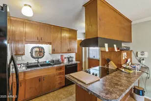 6537 N 41st Dr, Phoenix, AZ 85019 - Photo 29