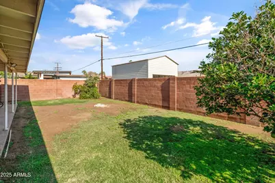 6537 N 41st Drive, Phoenix, AZ 85019 - Photo 11