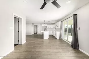1718 S Marilyn Ann Dr, Tempe, AZ 85281 - Photo 13