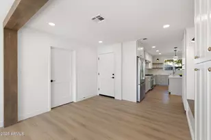 3615 E Clarendon Ave, Phoenix, AZ 85018 - Photo 23