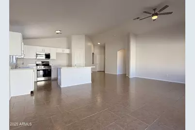 1316 E Vernoa Street, San Tan Valley, AZ 85140 - Photo 5