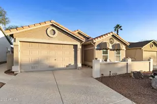 1926 E Lindrick Dr, Chandler, AZ 85249 - Photo 3