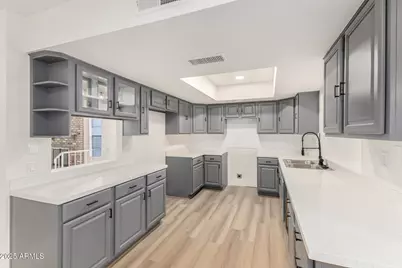 16275 N 30th Drive, Phoenix, AZ 85053 - Photo 5