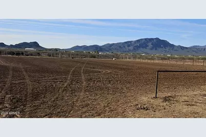 51252 W Buffalo Dog Road #-, Aguila, AZ 85320 - Photo 5