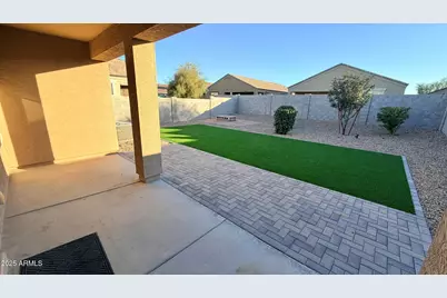 36439 W Pampoloma Avenue, Maricopa, AZ 85138 - Photo 17