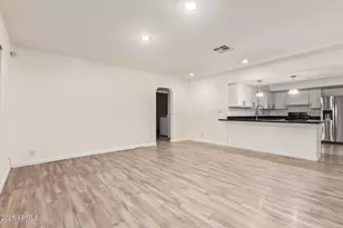 5401 E Exeter Blvd, Phoenix, AZ 85018 - Photo 17