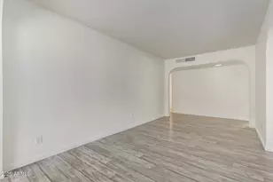 5401 E Exeter Blvd, Phoenix, AZ 85018 - Photo 9