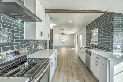 140 E Buena Vista Avenue, Goodyear, AZ 85338 - Photo 7