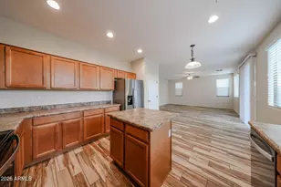 9043 W Fullam St, Peoria, AZ 85382 - Photo 17