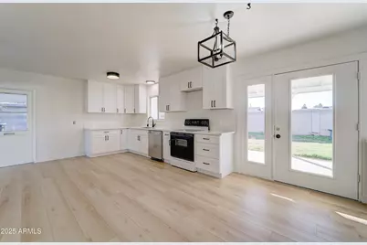 2039 W Northview Avenue, Phoenix, AZ 85021 - Photo 9