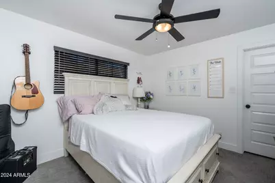 8725 E Bonnie Rose Avenue, Scottsdale, AZ 85250 - Photo 13