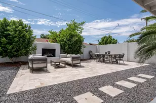 8725 E Bonnie Rose Ave, Scottsdale, AZ 85250 - Photo 9