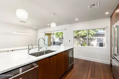 3736 E Montecito Avenue, Phoenix, AZ 85018 - Photo 3