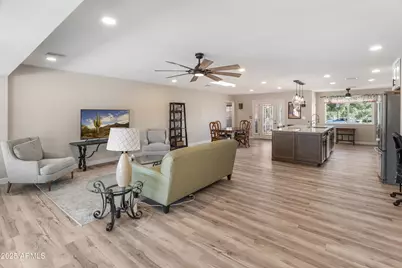 11052 W Meade Drive, Sun City, AZ 85351 - Photo 7