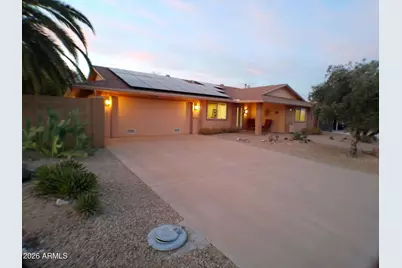 11052 W Meade Drive, Sun City, AZ 85351 - Photo 3