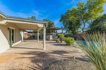 3401 E Shaw Butte Drive, Phoenix, AZ 85028 - Photo 33