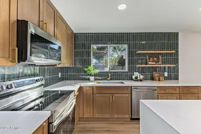 3401 E Shaw Butte Drive, Phoenix, AZ 85028 - Photo 11