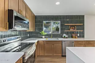 3401 E Shaw Butte Dr, Phoenix, AZ 85028 - Photo 11