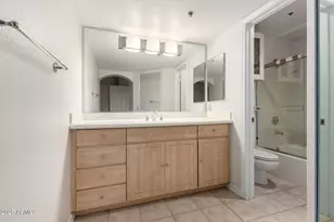 5104 N 32nd St, Phoenix, AZ 85018 - Photo 17