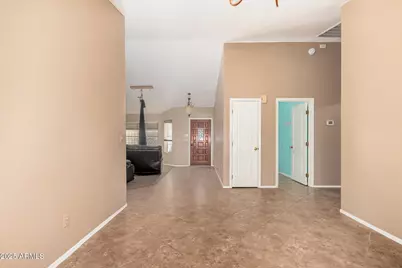 7146 W Voltaire Avenue, Peoria, AZ 85381 - Photo 3