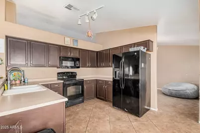 7146 W Voltaire Avenue, Peoria, AZ 85381 - Photo 9