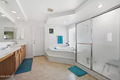 6826 S 41st Drive, Phoenix, AZ 85041 - Photo 37