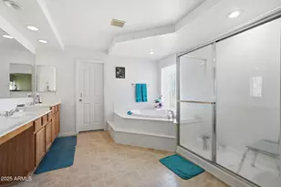 6826 S 41st Dr, Phoenix, AZ 85041 - Photo 37