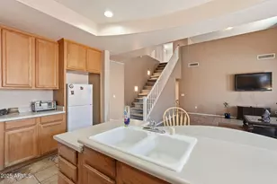 6826 S 41st Dr, Phoenix, AZ 85041 - Photo 19