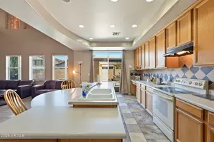 6826 S 41st Dr, Phoenix, AZ 85041 - Photo 19
