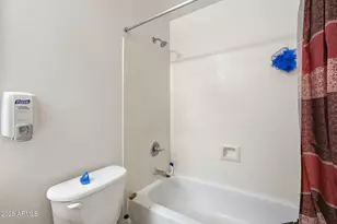6826 S 41st Dr, Phoenix, AZ 85041 - Photo 35