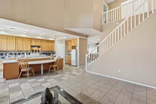 6826 S 41st Dr, Phoenix, AZ 85041 - Photo 7