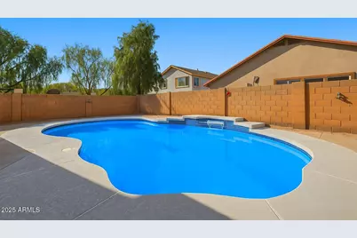 6826 S 41st Drive, Phoenix, AZ 85041 - Photo 41