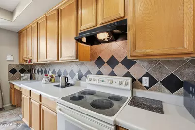 6826 S 41st Drive, Phoenix, AZ 85041 - Photo 19