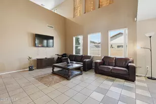 6826 S 41st Dr, Phoenix, AZ 85041 - Photo 11