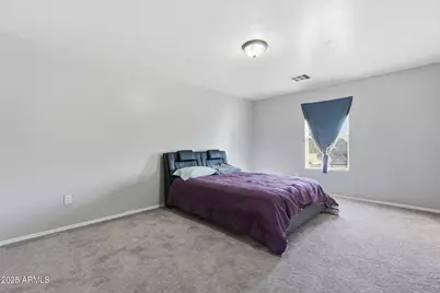 6826 S 41st Drive, Phoenix, AZ 85041 - Photo 33