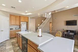 6826 S 41st Dr, Phoenix, AZ 85041 - Photo 17