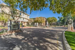 2989 N 44th St, Phoenix, AZ 85018 - Photo 7