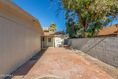 6813 E Pinchot Avenue, Scottsdale, AZ 85251 - Photo 27